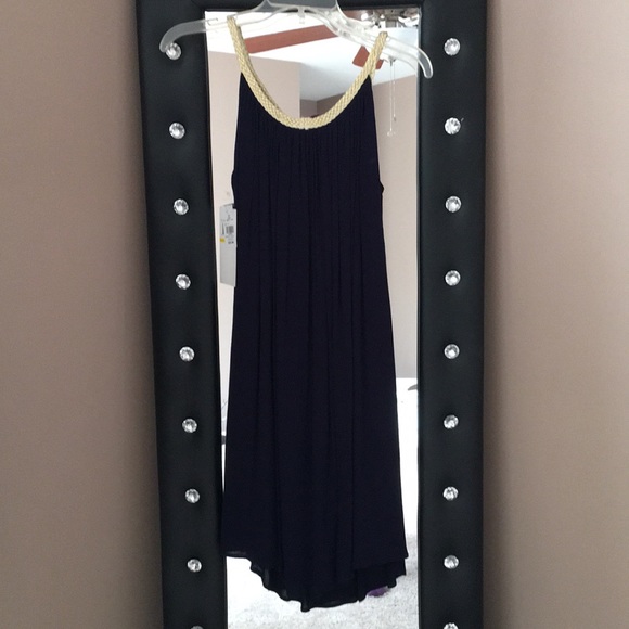 Never worn still has tags - Picture 2 of 3